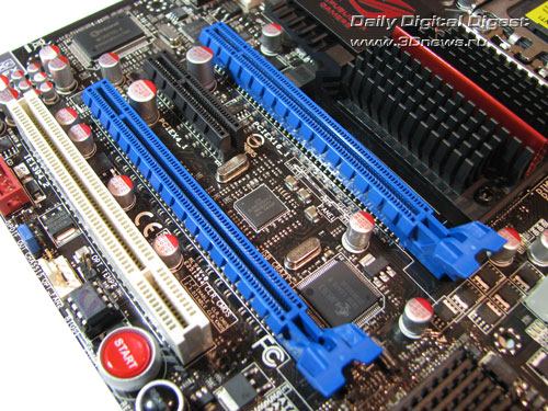  ASUS Rampage II Gene слоты 