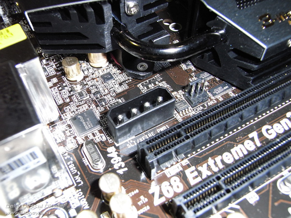  ASRock Z68 Extreme7 разъем питания 1 
