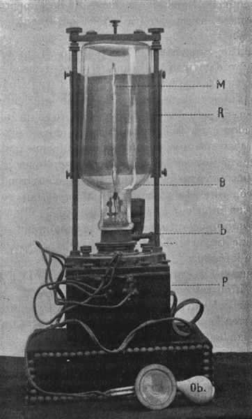  Первая конструкция вспышки для фотографии под водой 